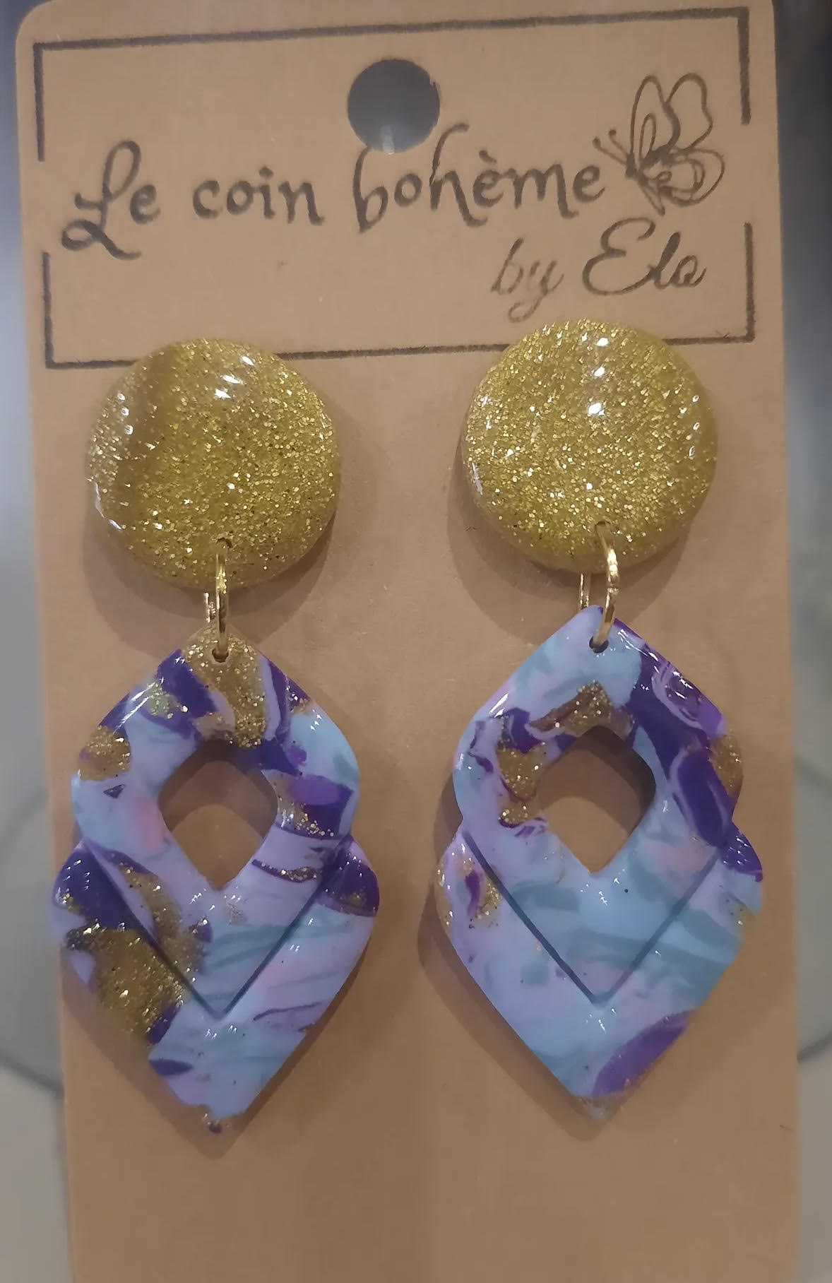Boucles d'oreilles losange bleu, violet et doré du coin bohème by Elo