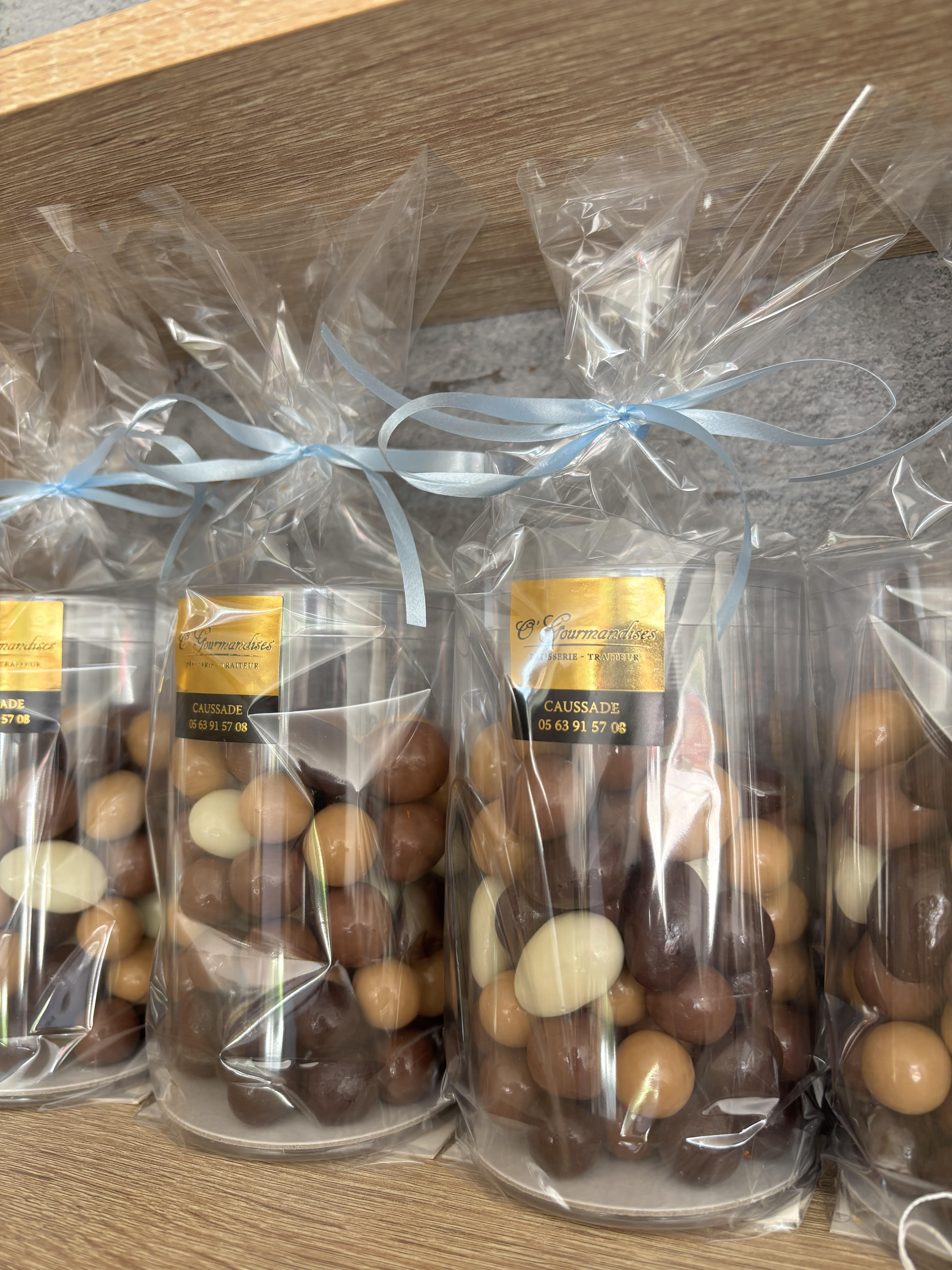 Sachets d'amandes enrobées de chocolat par Ô Gourmandises